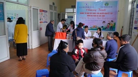 75 người khuyết tật ở xã Cốc San được khám, tư vấn sức khỏe