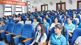 Liên đoàn Lao động tỉnh triển khai lấy ý kiến về dự thảo Nghị quyết sửa đổi, bổ sung một số điều của Hiến pháp năm 2013