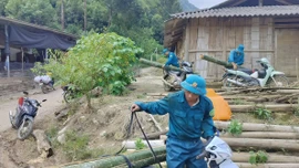 Xã Bản Liền: Hỗ trợ di dời 3 hộ dân ra khỏi khu vực nguy hiểm
