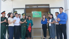 Khánh thành, bàn giao 28 căn nhà cho người dân xã Y Tý