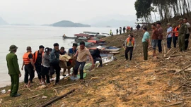 Đã tìm thấy toàn bộ 6 nạn nhân thiệt mạng trong vụ tai nạn giao thông đường thủy tại hồ Thác Bà