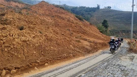 Cần sớm khắc phục triệt để sạt lở trên Tỉnh lộ 152