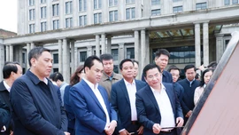 Bí thư Tỉnh ủy Trịnh Việt Hùng kiểm tra các dự án quan trọng trên địa bàn phường Sa Pa