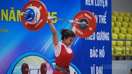 Hấp dẫn cuộc đua thể lực ngày thi đấu thứ 2