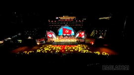 Chương trình nghệ thuật “Mừng ngày hội non sông” - Khúc tráng ca mừng 50 năm ngày Giải phóng miền Nam