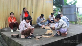 Tết bình dị ở “xóm” chạy thận