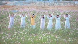 Mậu A thi đua trang hoàng đường phố đón xuân