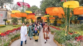 Lần đầu tiên có Đường hoa Tết trong không gian Di sản Văn hóa Thế giới Hoàng thành Thăng Long