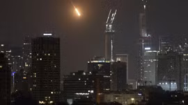 Iran chấp nhận ngừng bắn với Mỹ và Israel nhưng cảnh báo: Xung đột chưa kết thúc