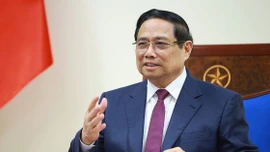 Thủ tướng Phạm Minh Chính điện đàm với Thủ tướng Algeria, đề nghị hỗ trợ Việt Nam bảo đảm an ninh năng lượng