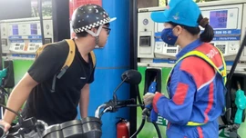 Buộc dùng xăng E10 từ 1/6, hàng chục triệu xe máy, ô tô cần chú ý gì?