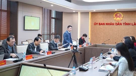 Quang cảnh buổi làm việc