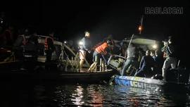  Chủ tịch UBND tỉnh chỉ đạo khẩn trương khắc phục vụ tai nạn giao thông đường thủy xảy ra trên hồ Thác Bà