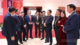 Đại hội biểu quyết thông qua số lượng Ủy viên Ban Chấp hành Trung ương Đảng khóa XIV là 200 đồng chí