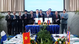 Tỉnh Lào Cai (Việt Nam) và Bò Kẹo (Lào) ký kết thỏa thuận hợp tác năm 2026