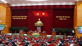 Thông cáo báo chí về ngày làm việc thứ hai Hội nghị Trung ương 2 khoá XIV