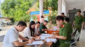 Mỏ Vàng và Bản Liền đồng loạt xét nghiệm ma túy đội ngũ cán bộ, công chức, quyết tâm xây dựng xã không ma túy