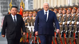 Triều Tiên bắn 21 loạt đại bác đón Tổng thống Belarus