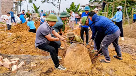 Ra quân “Ngày thứ Bảy cùng dân” tại phường Trung Tâm: Hỗ trợ hộ khó khăn, tháo gỡ vướng mắc Dự án IC14