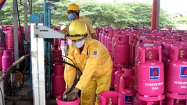 Giá gas bán lẻ tiếp tục tăng