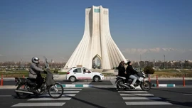 Nhiều nước khuyến cáo công dân rời Iran