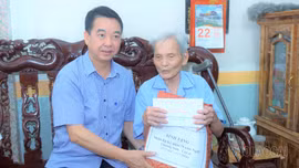 Lục Yên: Hơn 500 suất quà tri ân người có công nhân kỷ niệm 79 năm Ngày Thương binh - Liệt sĩ