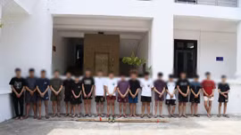 Mang hung khí tụ tập giữa đêm, 18 thanh thiếu niên ở Phú Thọ bị camera AI nhận diện sau 30 phút
