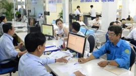 Tỷ lệ công chức xếp ngạch chuyên viên chính tại các bộ không được quá 50%