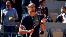 Zverev chỉ còn cách lịch sử một trận thắng tại Roland Garros