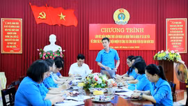 Thường trực Liên đoàn Lao động tỉnh làm việc với Đảng ủy xã Lục Yên