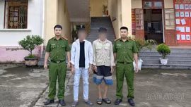 Công an xã Gia Hội băng rừng giữa mưa lớn, phát hiện 2 trường hợp sử dụng trái phép chất ma túy