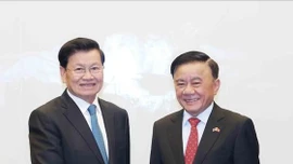 Thường trực Ban Bí thư Trần Cẩm Tú chủ trì tiễn Tổng Bí thư, Chủ tịch nước Lào Thongloun Sisoulith và Phu nhân