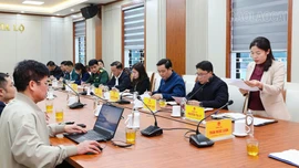 Đoàn công tác Ban Bầu cử đơn vị số 5 của tỉnh kiểm tra tiến độ công tác bầu cử tại phường Nghĩa Lộ