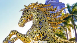 Cận cảnh hơn 20 linh vật ngựa khắp cả nước