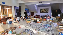 Từ 10 nỏ thủy tinh, lần ra đường dây sản xuất hơn 100.000 dụng cụ phục vụ sử dụng ma túy