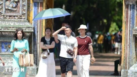 Cẩn trọng tránh bẫy lừa đảo khi đặt phòng, vé máy bay dịp Tết