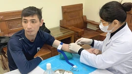 Gần 1.500 người lao động Công ty TNHH MTV hóa chất Đức Giang Lào Cai được khám sức khỏe định kỳ