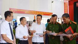 Phó Chủ tịch UBND tỉnh Giàng Quốc Hưng dự Ngày hội toàn dân bảo vệ an ninh Tổ quốc tại xã Trịnh Tường
