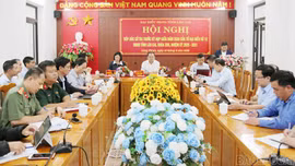 Tổ đại biểu số 12 HĐND tỉnh tiếp xúc cử tri cụm xã Lùng Phình