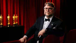 Bộ phim 'Frankenstein' lập 'hat-trick vàng' tại giải Oscar 2026