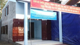 Hỗ trợ thiết bị, đồ dùng thiết yếu (tivi, tủ lạnh…) cho hộ gia đình khó khăn có nhà bị sập, đổ, lũ cuốn