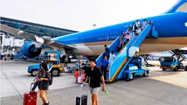 Hàng không tính giảm chuyến bay nội địa, giá vé quốc tế thêm áp lực