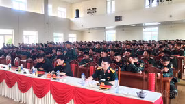 Đối thoại dân chủ với chiến sĩ mới tại Trung đoàn 254