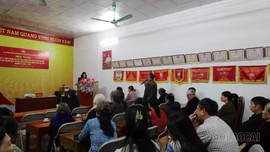 Cử tri tổ dân phố 13, Nam Cường, phường Cam Đường thống nhất cao giới thiệu người ứng cử đại biểu HĐND tỉnh nhiệm kỳ 2026 - 2031