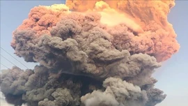 Indonesia: Núi lửa Lewotobi Laki Laki phun trào trở lại