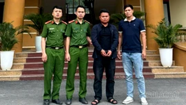 Công an xã Văn Bàn vận động đối tượng có hành vi phạm tội ra đầu thú