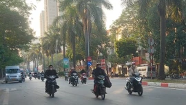 Bão số 15 chưa tan, áp thấp nhiệt đới lại xuất hiện gần biển Đông