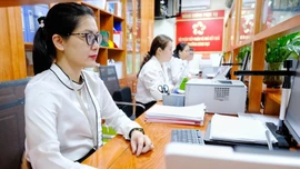 Bãi bỏ quy định về tiền lương áp cho công chức cấp xã từ tháng 7