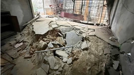 Phường Cam Đường di chuyển khẩn cấp 16 hộ dân khỏi vùng nguy hiểm sạt lở