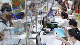 Viên chức có được tuyển vào vị trí công chức cấp xã mới?